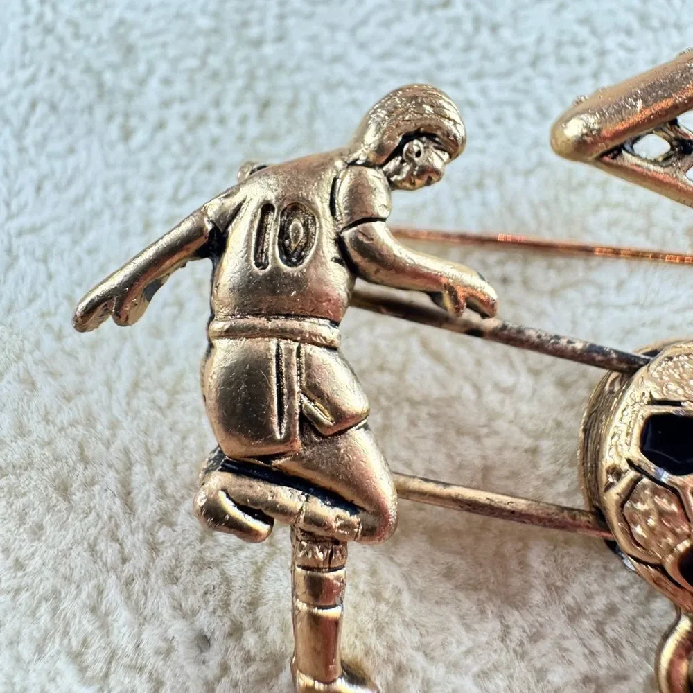 Slide pin Soccer Goal Gold-Tone Soccer Player Brooch with Ball